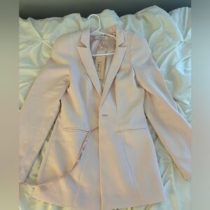 Brand New Oh Polly Blazer, doesn’t have button in front and too big on me!